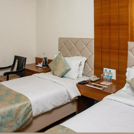 Hotel Meadows Varanasi Exterior foto