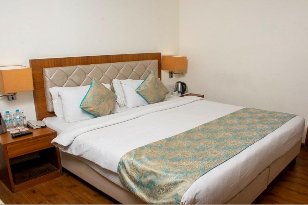 Hotel Meadows Varanasi Exterior foto