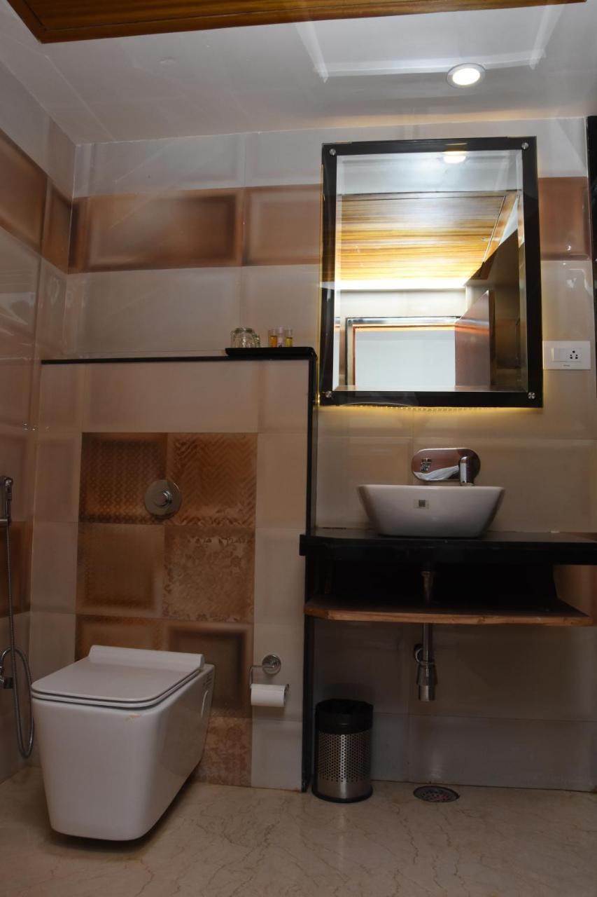 Hotel Meadows Varanasi Exterior foto