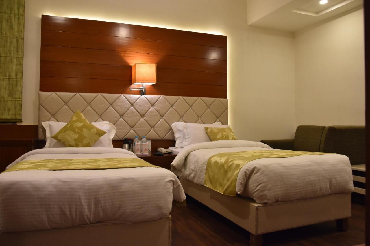 Hotel Meadows Varanasi Exterior foto